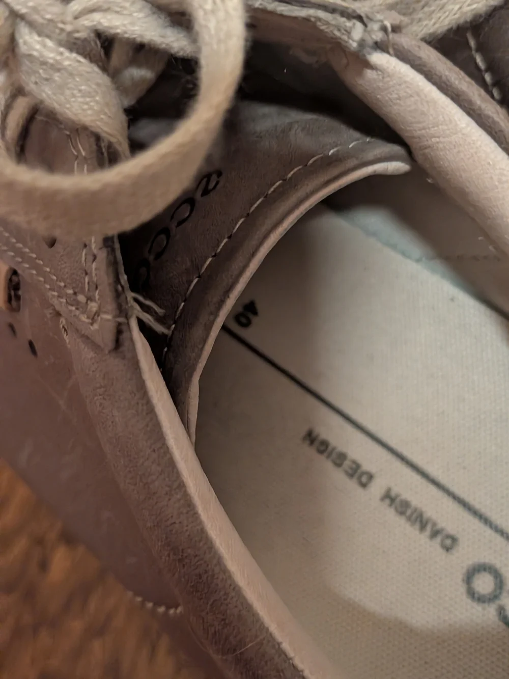 Ecco Taupe Leather Lace-Up Sneaker